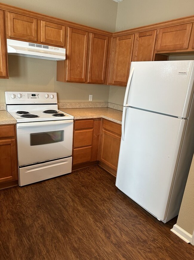 Building Photo - 495 Canyon Oak Loop