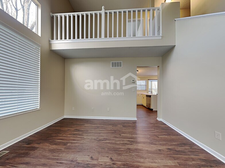 Building Photo - 1232 Ben Avon