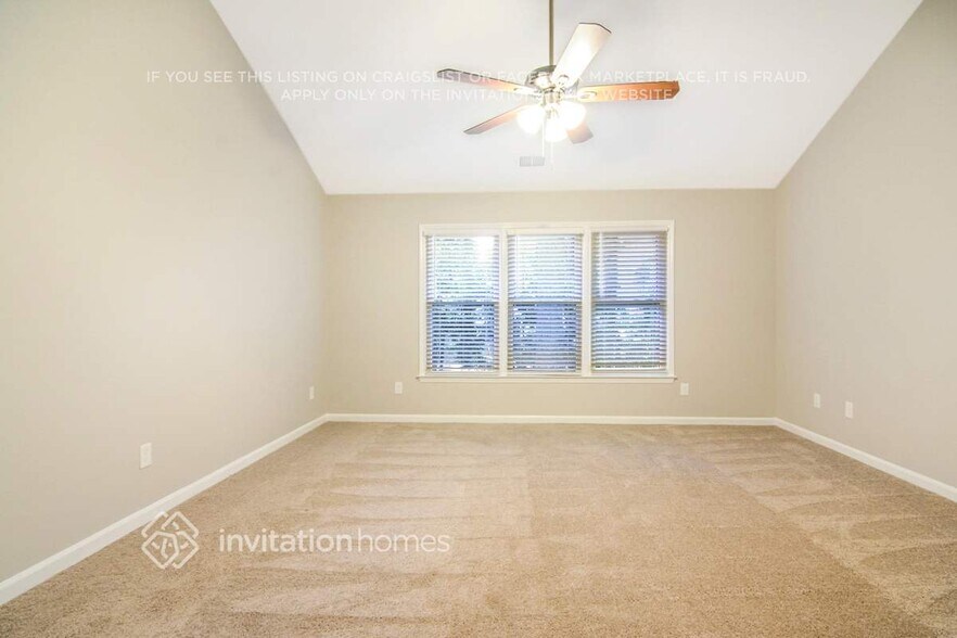 Building Photo - 305 Durington Pl