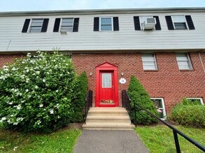 Building Photo - 18 Fairview Dr