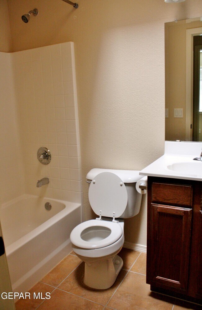 Building Photo - 14444 Desert Sage Dr