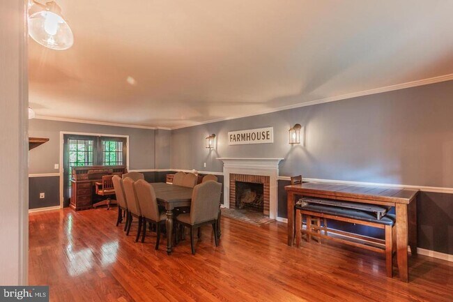 Building Photo - 607 Lancaster St