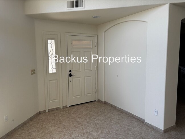 Building Photo - Wonderful two bedroom home close to Constitution shopping center