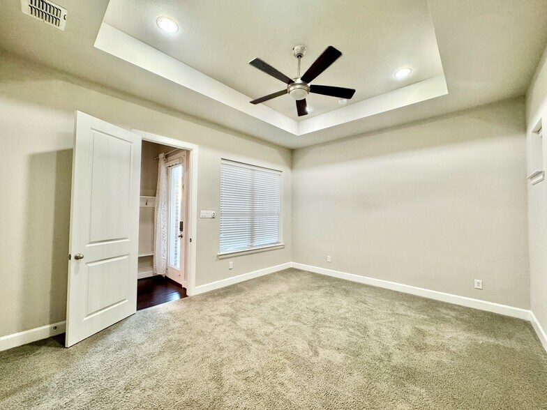 Master Bedroom - 1132 Crane St