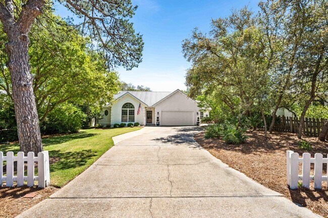 Building Photo - 220 Seabreeze Cir