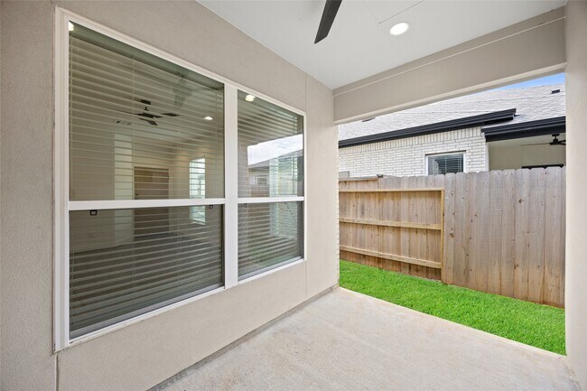 Building Photo - 2711 Sunrise Breeze Dr