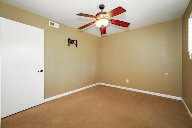 Building Photo - Charming Lincoln Village West 3BD Home with Spacious Corner Lot