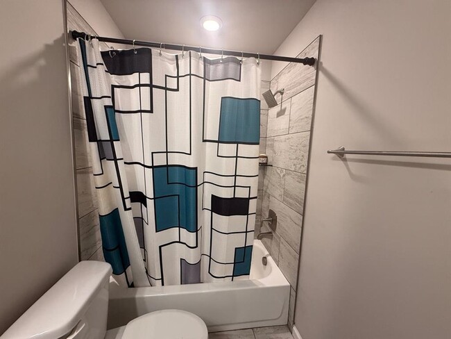 Building Photo - 7712 Windstone Dr