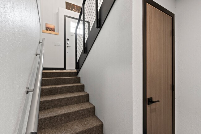 Building Photo - 2804 W Spencer St