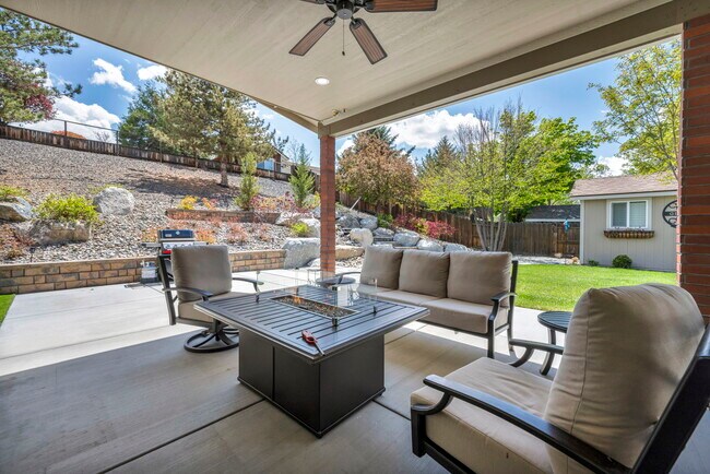 Building Photo - 6015 Stillmeadow Dr