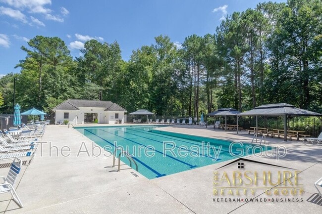 Building Photo - 1410 Fairfax Woods Dr