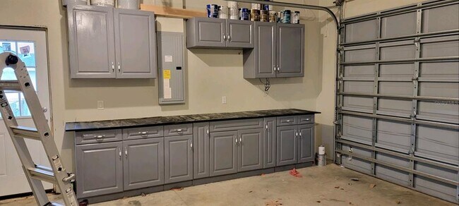 Building Photo - 4265 E Amsterdam St