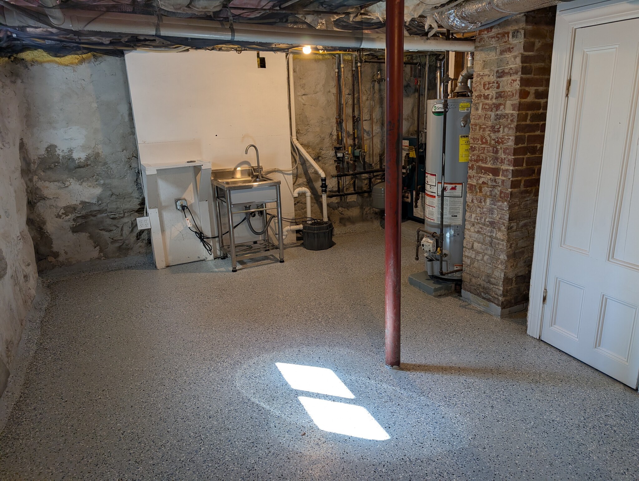 Building Photo - 9 Wall St