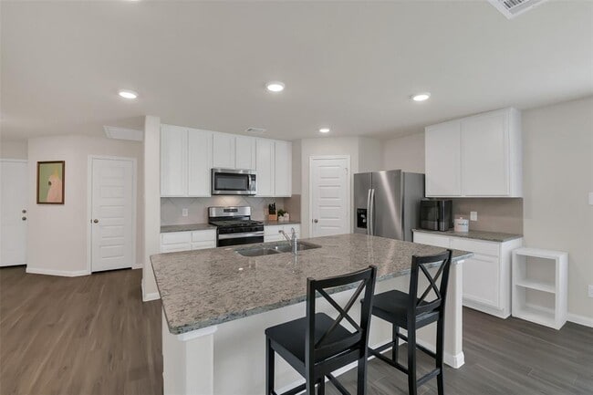 Building Photo - 16659 Olivewood Ln
