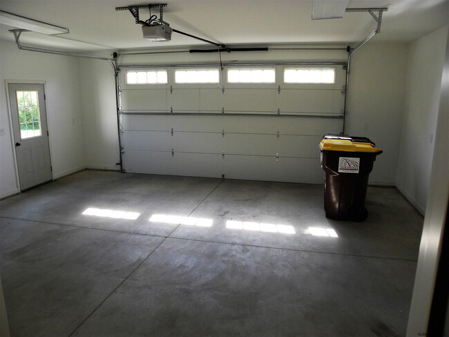 Building Photo - 23 Guideboard Rd