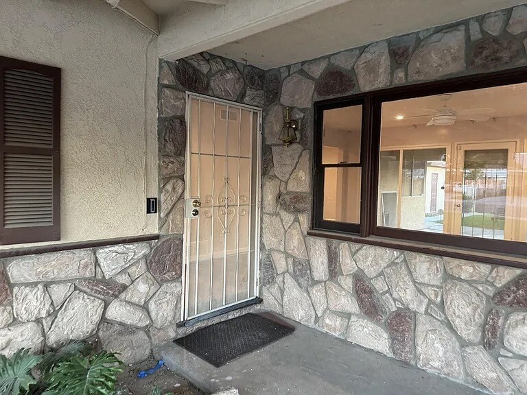 Building Photo - 82172 Sierra Ave