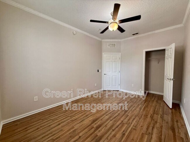 Building Photo - 11251 Campfield Dr