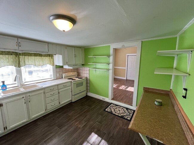 Building Photo - One Level Living with Central Air