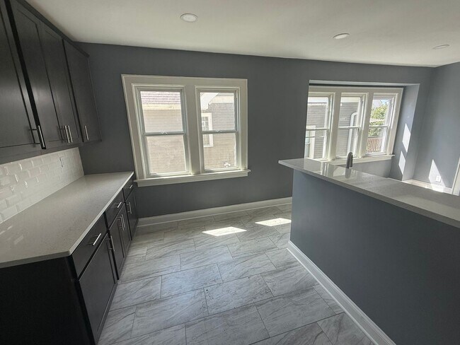Building Photo - 1206 N 46th St