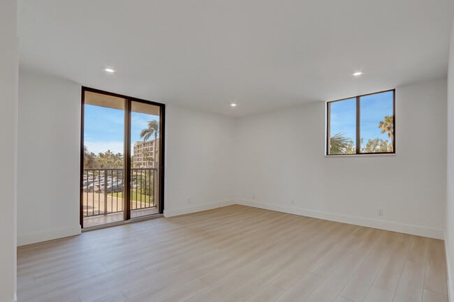 Building Photo - 200 Ocean Trail Way