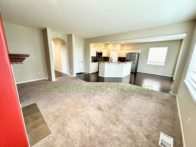 Building Photo - Gorgeous 3-Bedroom 2.5-Bathroom House with...