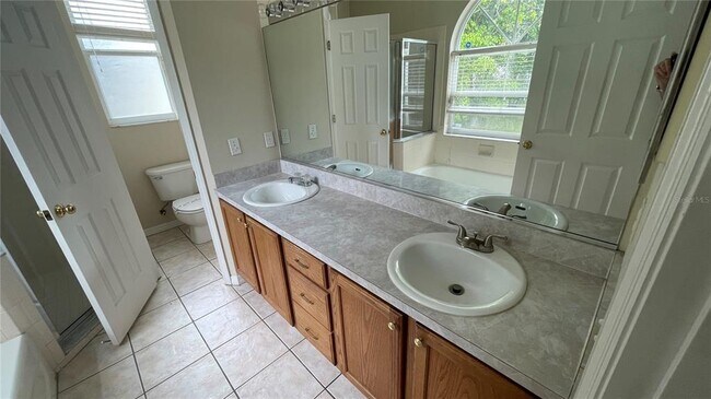 Building Photo - 6214 White Clover Cir