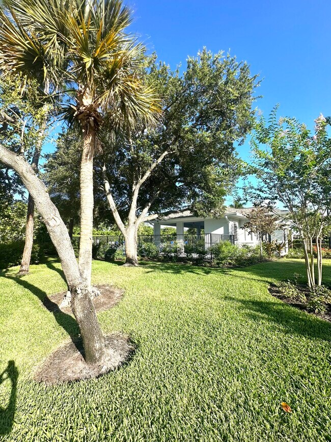 Building Photo - 4518 Dow Ln