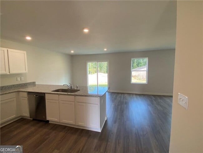 Building Photo - 536 Pemberton St