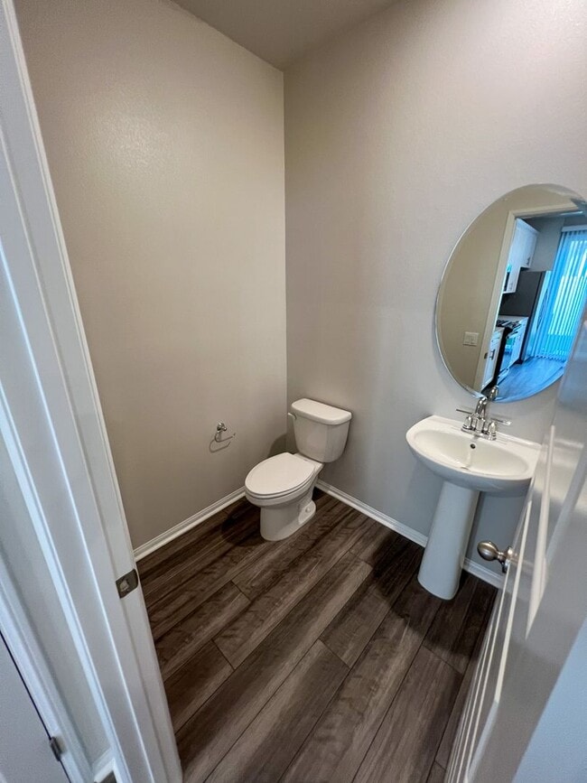 Building Photo - Brand new Condo with SOLAR for LEASE in Te...