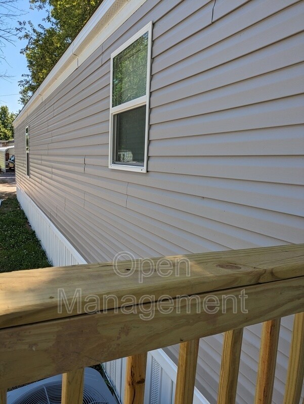 Building Photo - 4950 W Farm Rd 156