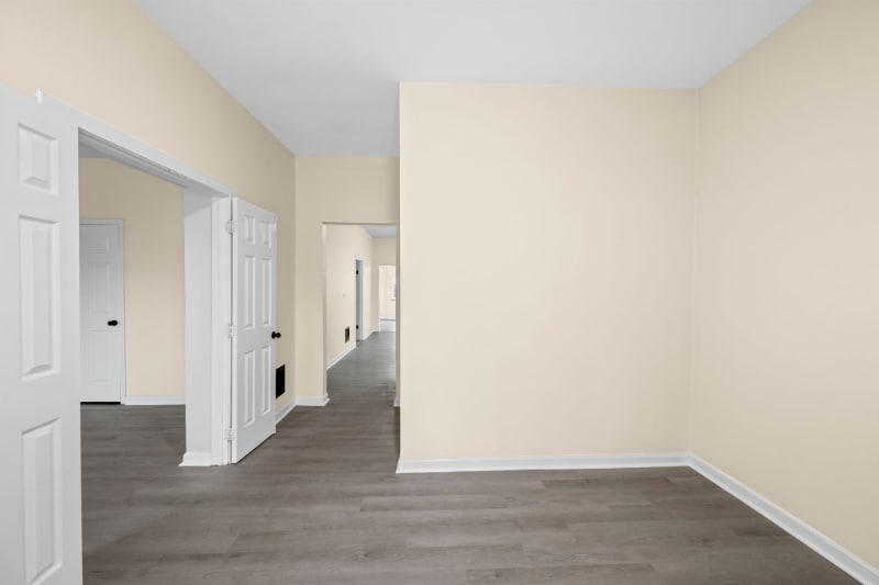 Building Photo - 4935 Hummelsheim Ave