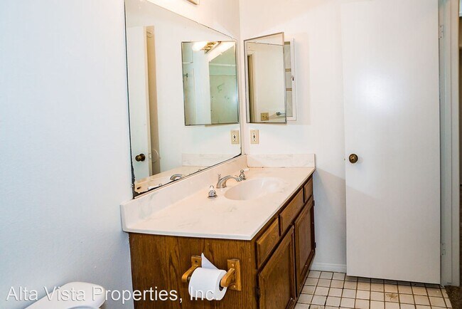 Building Photo - 4 br, 2 bath House - 5404 Coral Reef Ave.