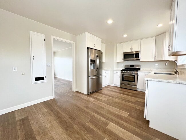 Building Photo - MUST SEE - Updated Single Family Rancher -...