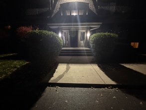 Building Photo - 154 E Bailey Rd