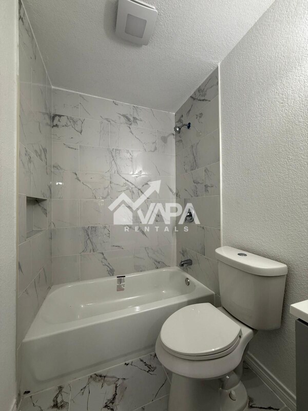 Building Photo - 4028 Coral Sunrise