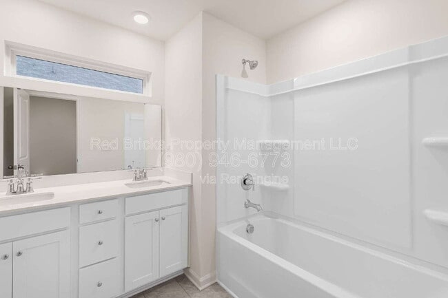 Building Photo - 240 Harpers Run Ln