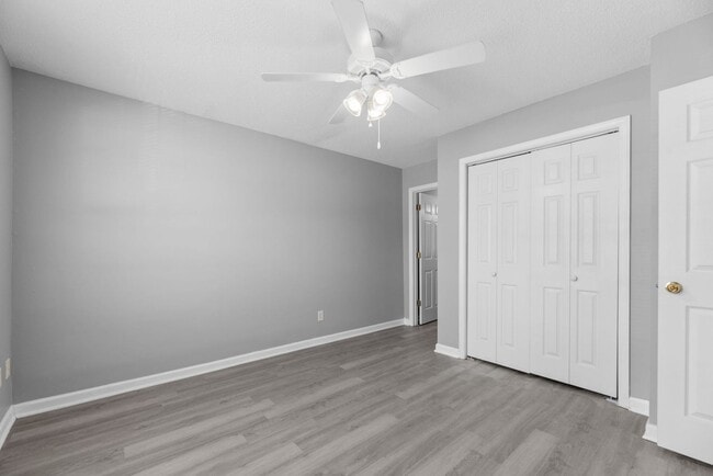 Building Photo - Updated One Level 2 Bedroom / 2 Full Bath ...