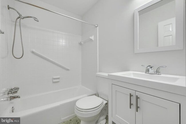 Building Photo - 9622 Cinnamon Creek Dr