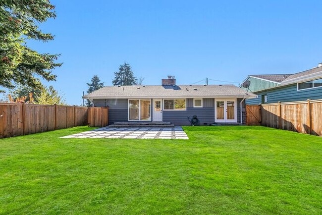 Building Photo - Freshly Updated West Seattle Rambler w/ Ai...