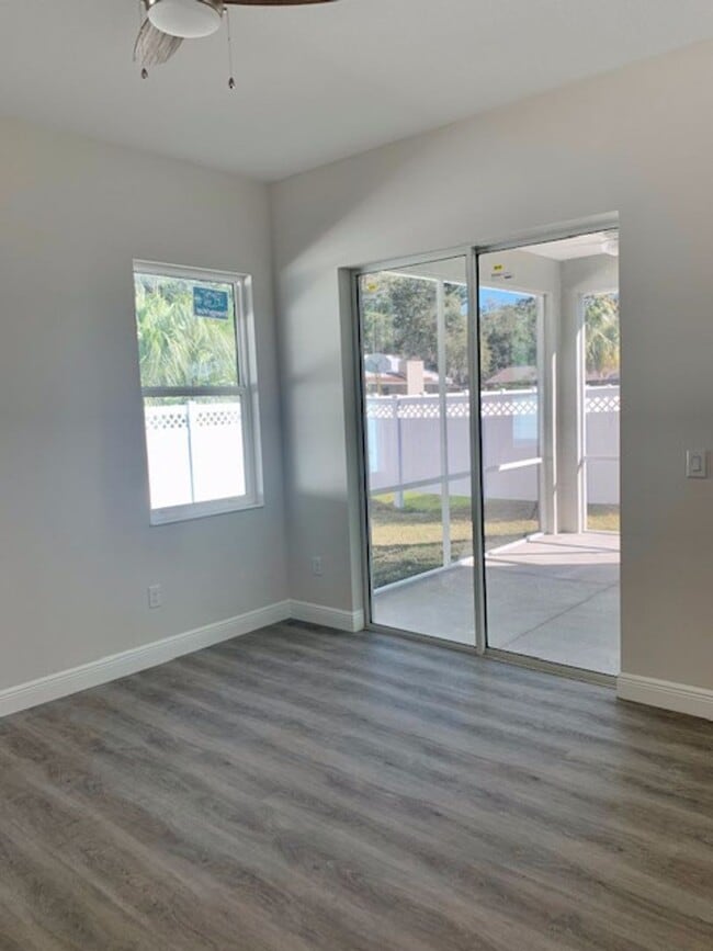 Building Photo - Newer Home waiting for you !