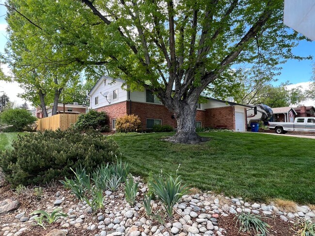 Building Photo - Spacious 3 BD/ 2 BA Home in Arvada, CO- Av...