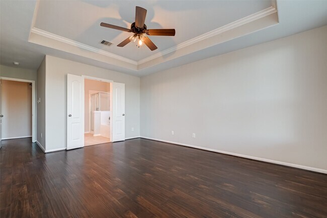 Building Photo - 26018 S Lakefair Dr