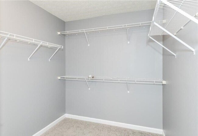 Building Photo - 3601 Empire Dr