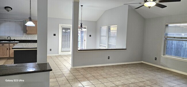 Building Photo - 6701 Riding Wind Dr