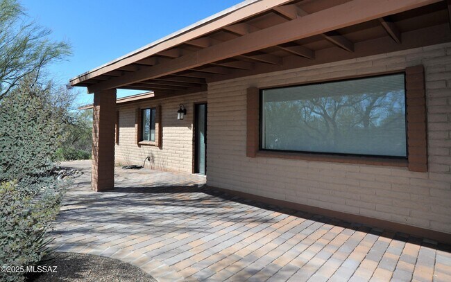 Building Photo - 6515 N Burro Creek Pl