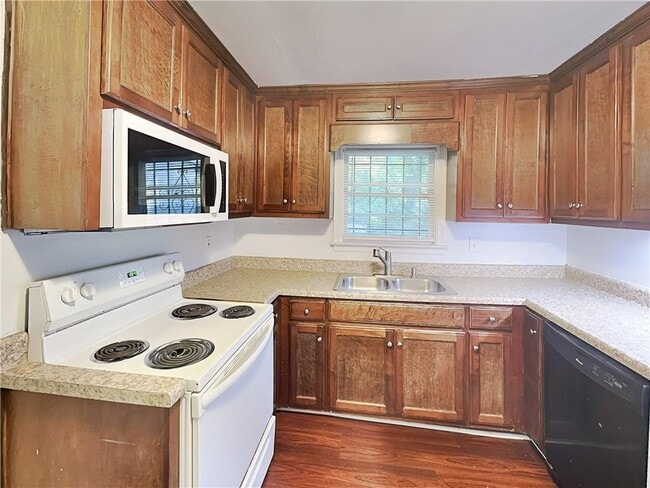 Building Photo - 816 Gertrude Pl NW