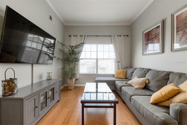 Building Photo - 800 S Dakota Ave