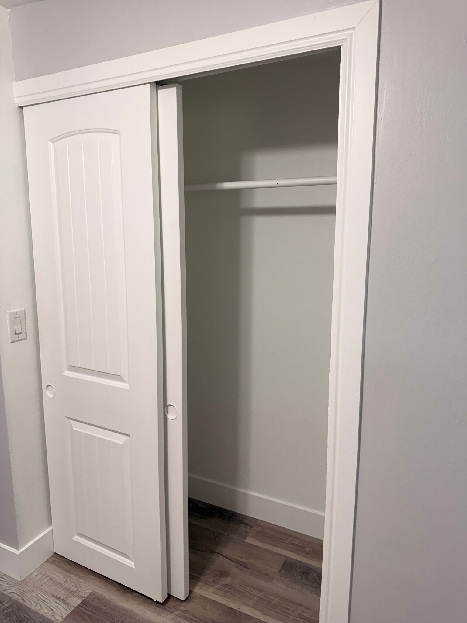 Building Photo - 1085 S 200 W