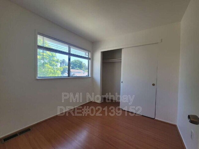 Building Photo - 2140 Woolner Ave