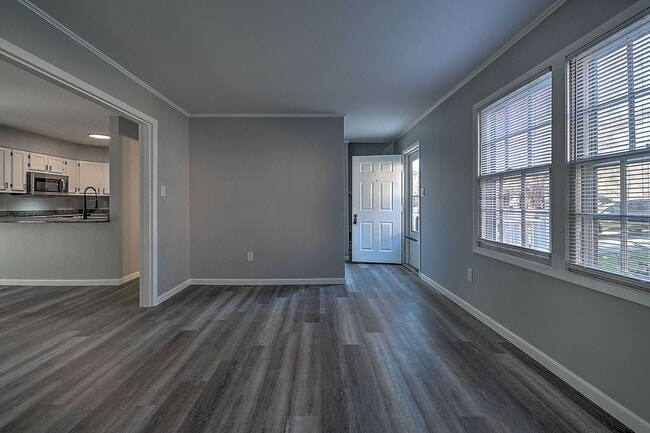 Building Photo - 254 Wildwood Dr